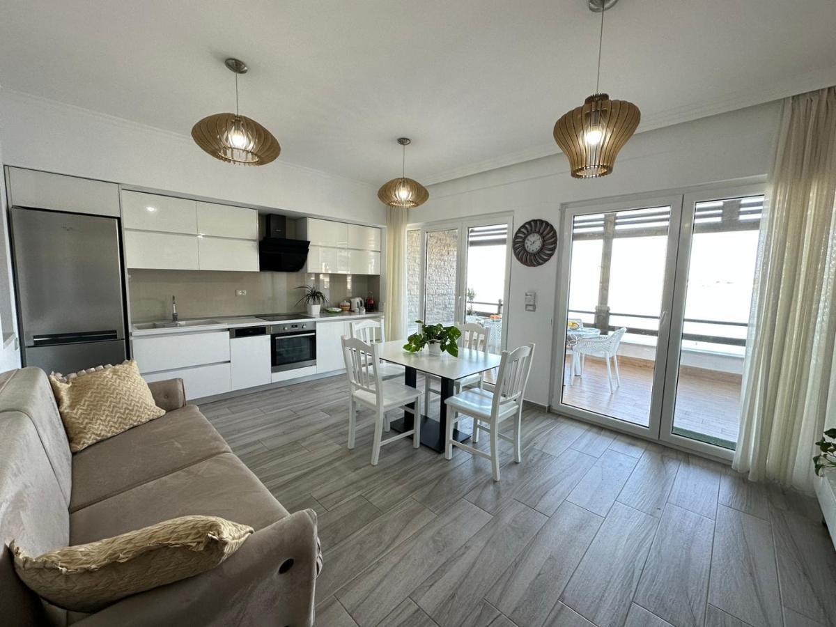 Home Aquamarine & Residence Vlorë 외부 사진