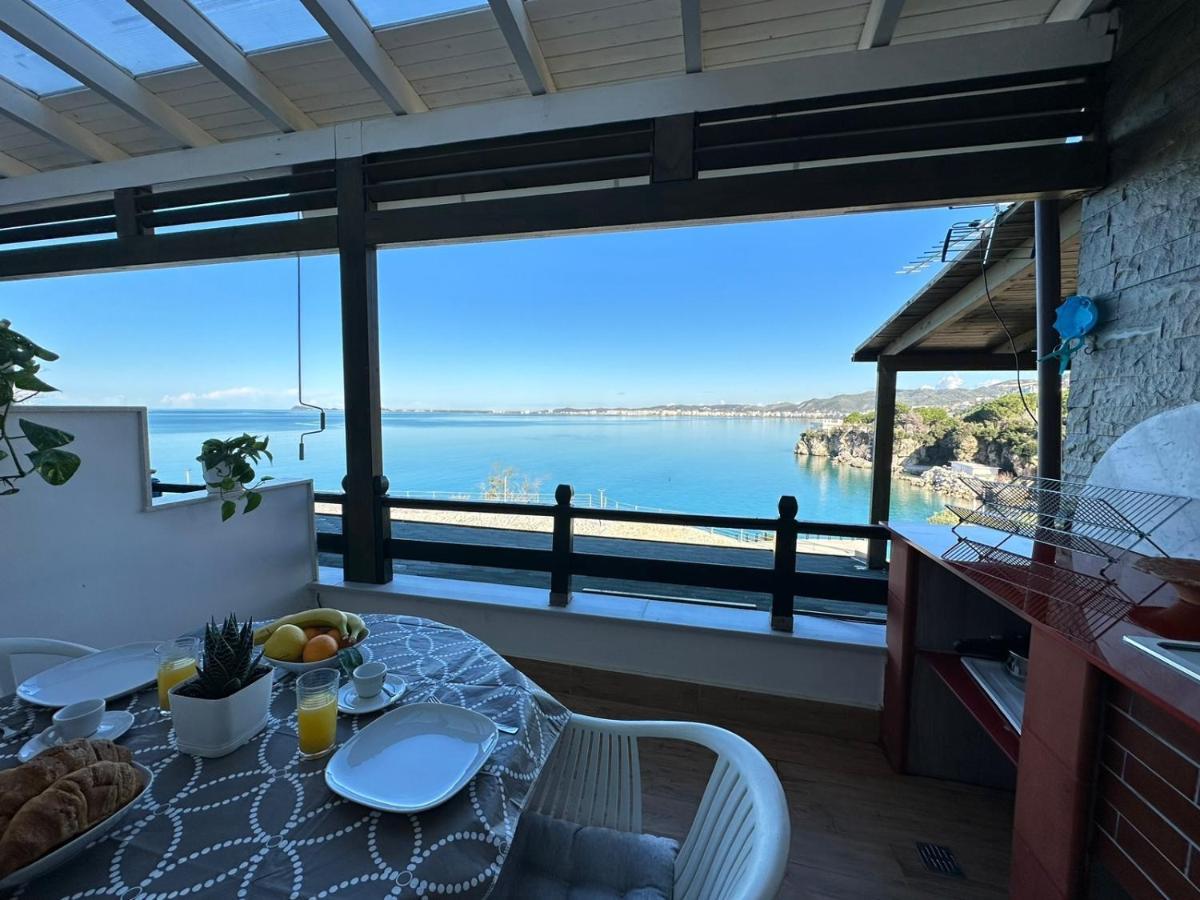 Home Aquamarine & Residence Vlorë 외부 사진