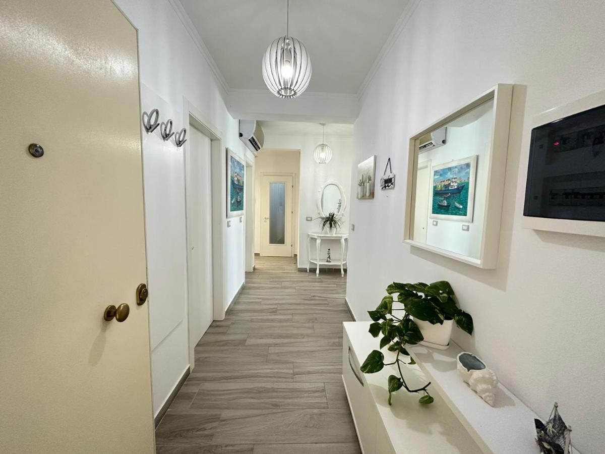 Home Aquamarine & Residence Vlorë 외부 사진
