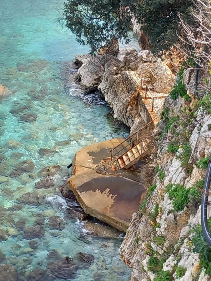 Home Aquamarine & Residence Vlorë 외부 사진